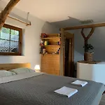 Zerko - Vineyard With Sauna And Jacuzzi Free Mirna