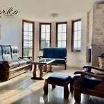 Сasa de vacaciones Zerko - Vineyard With Sauna And Jacuzzi Free *