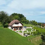 Zerko - Vineyard With Sauna And Jacuzzi Free Сasa de vacaciones