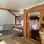 Zerko - Vineyard With Sauna And Jacuzzi Free Сasa de vacaciones