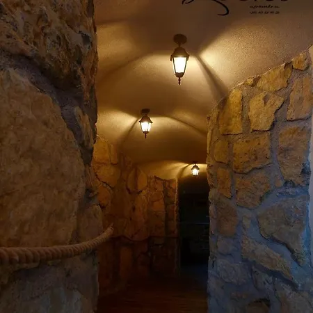 別荘 Zerko - Vineyard With Sauna And Jacuzzi Free