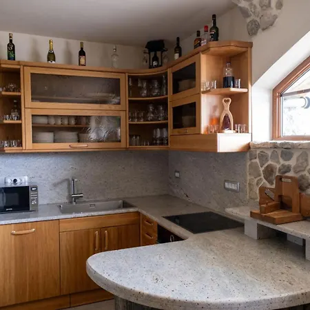 Zerko - Vineyard With Sauna&jacuzzi Free Ferienhaus