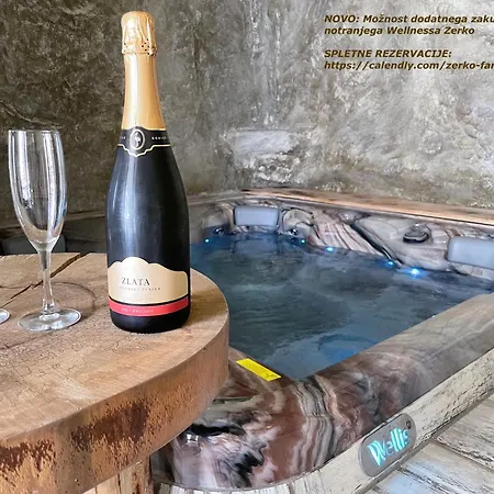 別荘 Zerko - Vineyard With Sauna And Jacuzzi Free *