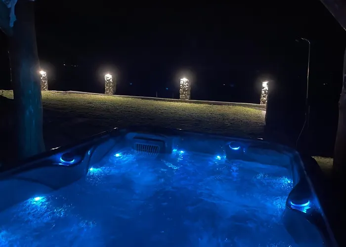 Zerko - Vineyard With Sauna And Jacuzzi Free 別荘 Mirna