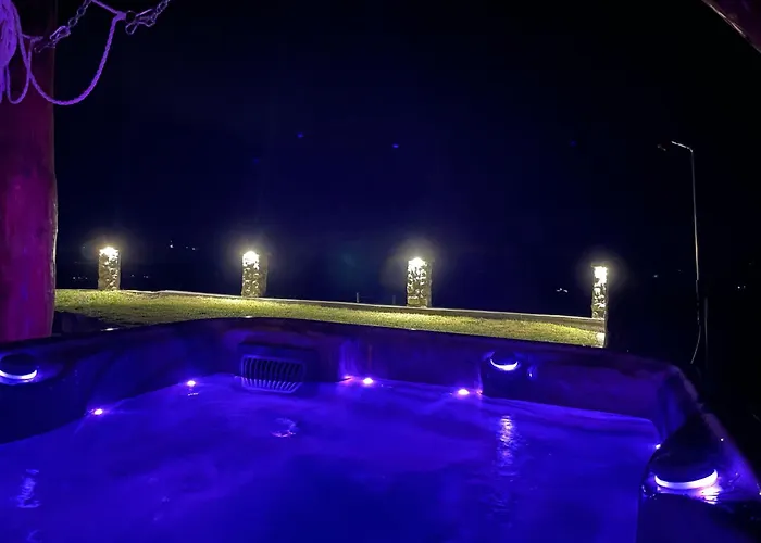 別荘 Zerko - Vineyard With Sauna And Jacuzzi Free